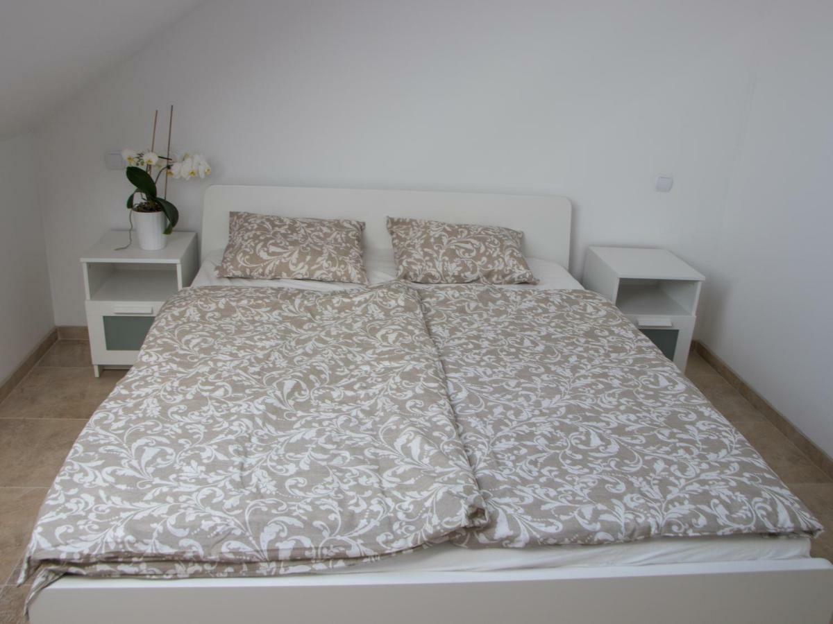 Apartman U Fuxu Zleby Exterior foto